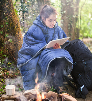Experience Ultimate Comfort with the Portable Camping Quilt